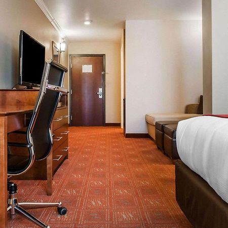Comfort Suites Farmington Eksteriør billede