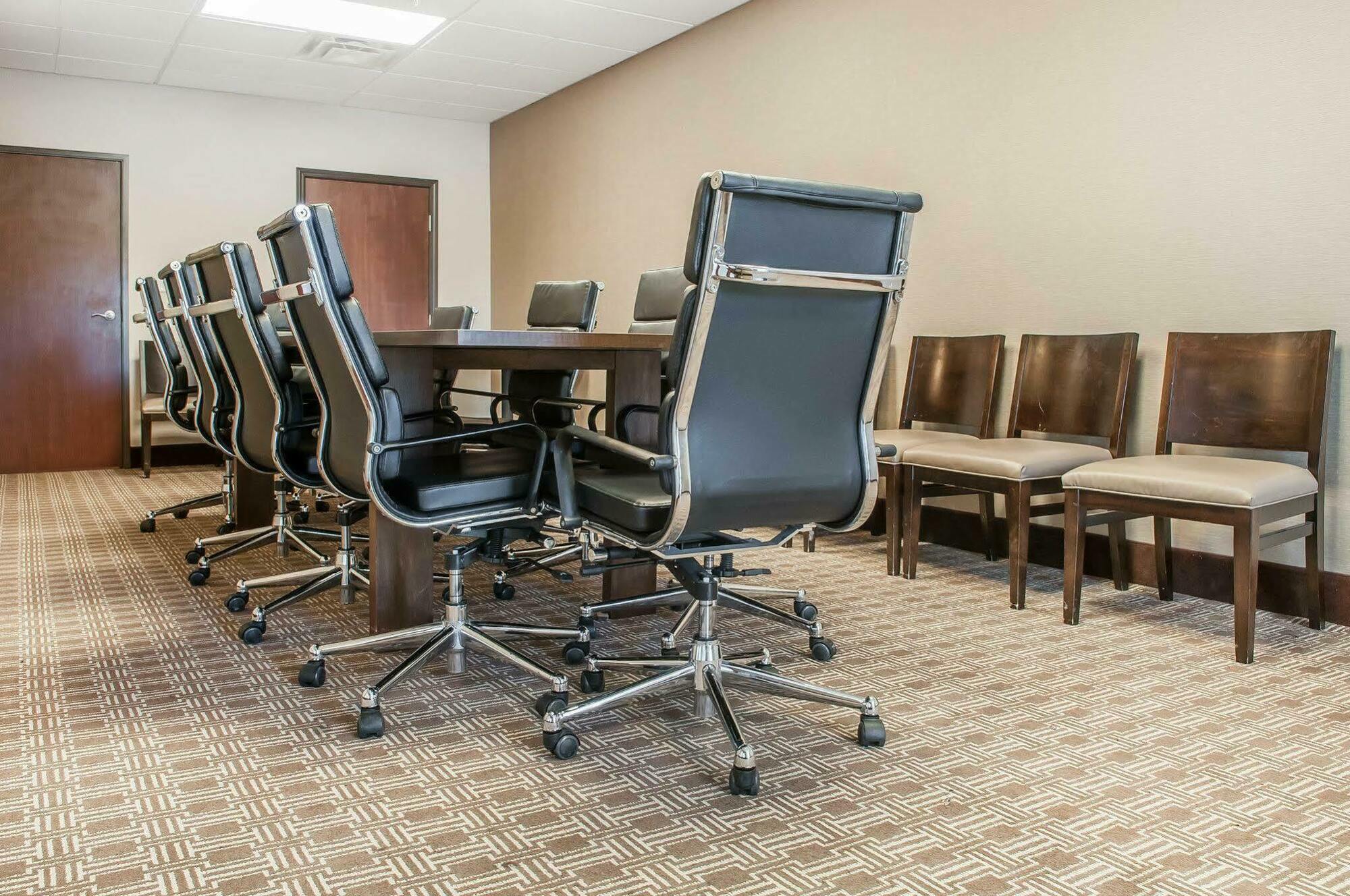 Comfort Suites Farmington Eksteriør billede